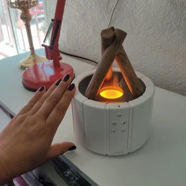 Lagerfeuer Lampe inkl. Duftnebel Diffuser - Flammen-Effekt, Ultraschall, Kabellos USB-Anschluss und Fernbedienung.