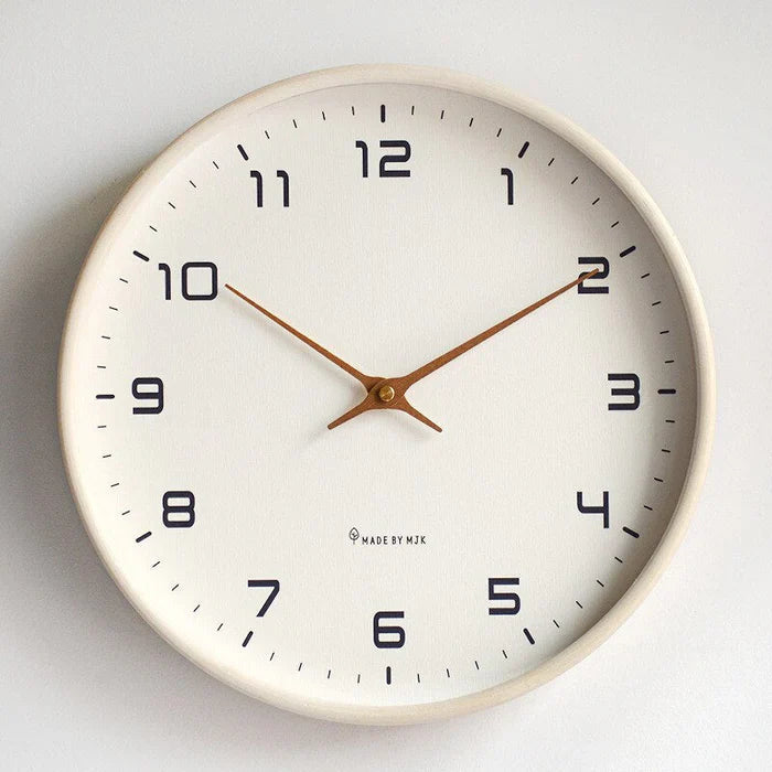 Nordische Holzwanduhr – Minimalistische Wanduhr aus Naturholz im skandinavischen Design