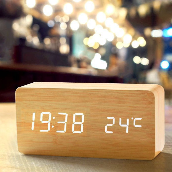 LED-Holzuhr mit Sprach-Aktivierung - Temperatur-Anzeige, blendfreie