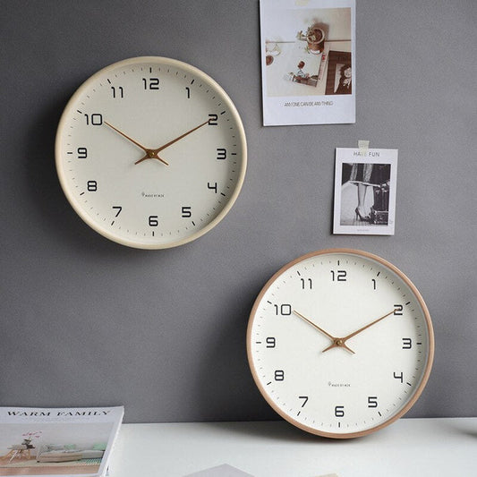 Nordische Holzwanduhr – Minimalistische Wanduhr aus Naturholz im skandinavischen Design