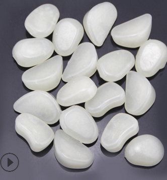 Leuchtende Kieselsteine Garten – Phosphoreszierende Deko in Orange | BEST-AMBIENCE