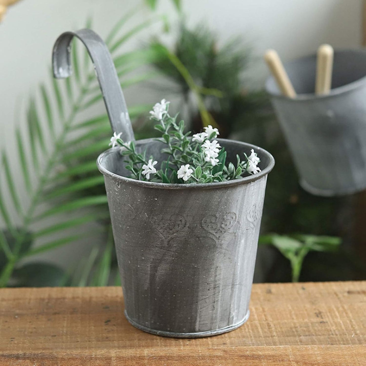 Vintage Hängeblumentopf Metall – Innen & Außen Deko – Detailansicht 11 | BEST-AMBIENCE