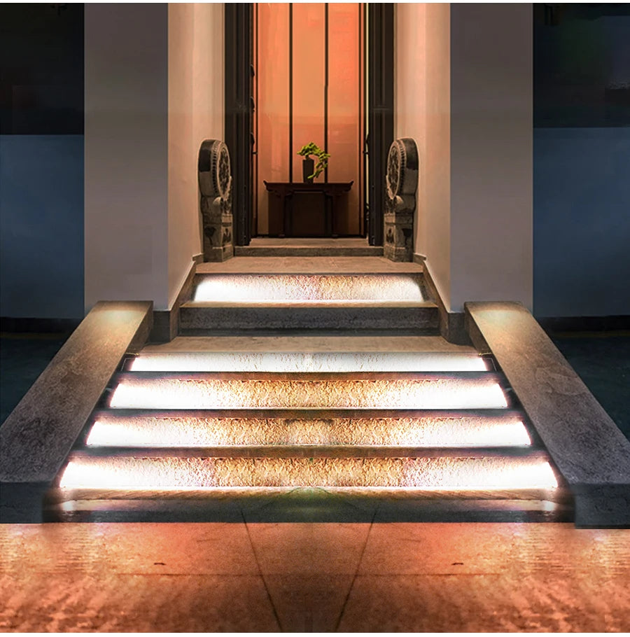 Outdoor Solar Treppenlichter -  Perfekt für Garten und Terrasse Zugang