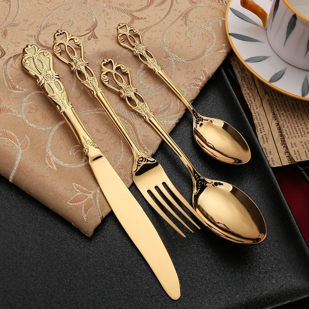 Goldbesteck-Set 24-teilig mit elegantem Dekor – Detailansicht 2 | BEST-AMBIENCE